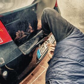 Come verificare la targa di un veicolo